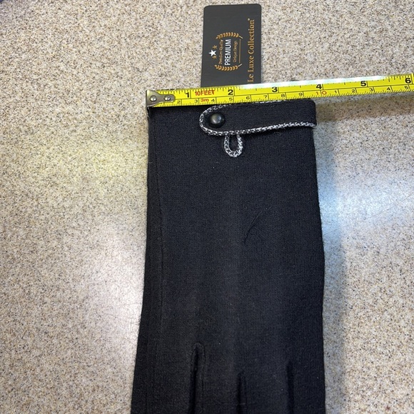 HOUNDSTOOTH GLOVES 🧤 BLACK / WHITE LOVE ❤️ THE LITTLE TOUCH HOUNDSTOOTH. - Picture 8 of 9